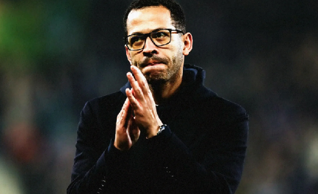 Chelsea destituye a Liam Rosenior tras fuerte crisis deportiva