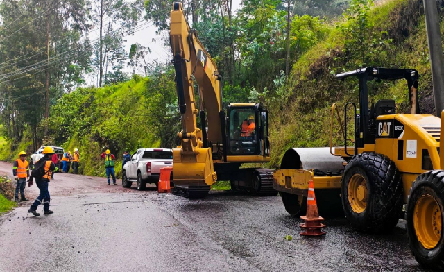 Arranca la obra de la Prefectura en Rumipamba: Asfaltado de la Ruta de los Volcanes