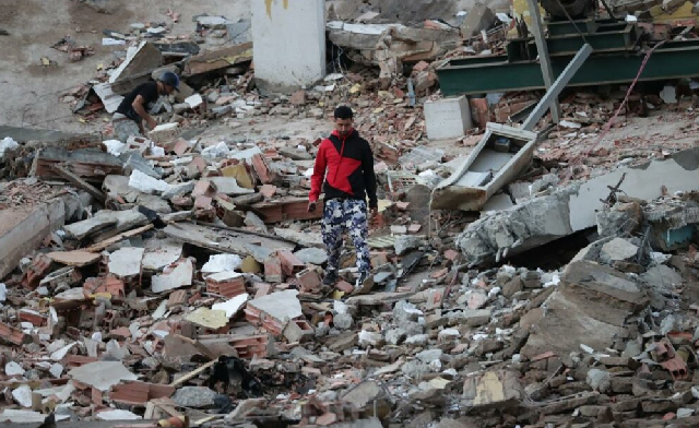 Venezuela enfrenta una tragedia tras los terremotos: continúan los rescates entre los escombros y miles de personas permanecen sin servicios básicos