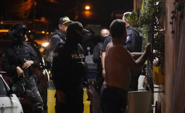 Toque de queda reduce la criminalidad en Ecuador durante su primera semana