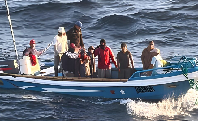 Armada localiza a los 10 tripulantes del Don Rufo tras intervención de Estados Unidos