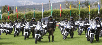 Gobierno refuerza a la Policía Nacional con radios, motocicletas y tecnología balística