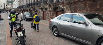 Más controles, más multas, la AMT activa 19 zonas contra el mal estacionamiento en Quito