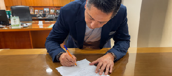 Santiago Marcillo acepta su candidatura por Centro Democrático