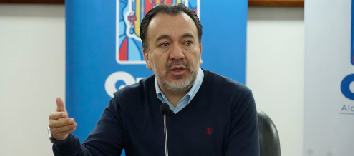 Pabel Muñoz rechaza presiones de transportistas y descarta un aumento del pasaje en Quito