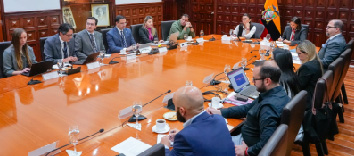 Vicepresidenta María José Pinto convoca a Unicef a integrarse a la lucha nacional contra el reclutamiento infantil.