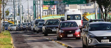 Cortes de luz generan inconvenientes en el norte de Quito